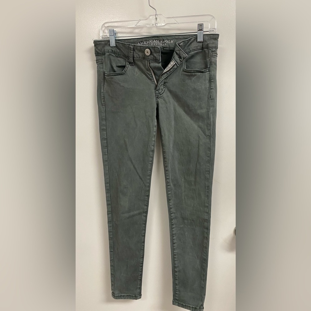 American Eagle gray size 4 Jegging